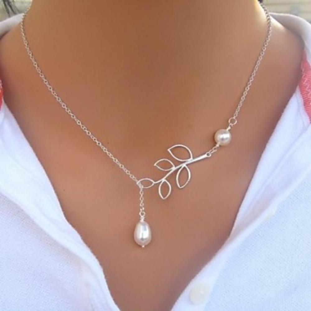 Women's Pearl Lariat Pendant Necklace